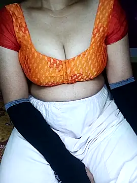 Snapshot of geetha_telugu_kan277 chatting on September 24, 5:27 pm geetha telugu kan277 online show from September 24, 5:27 pm