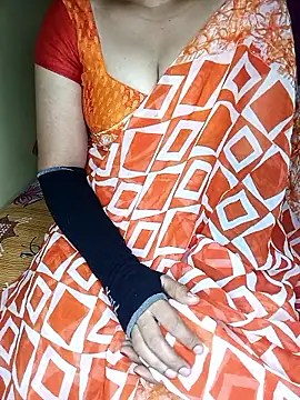 Snapshot of geetha_telugu_kan277 chatting on October 29, 4:31 pm geetha telugu kan277 online show from October 29, 4:31 pm