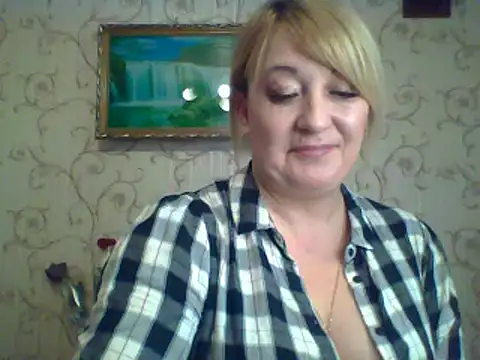 Snapshot of ArielXLoveresss chatting on March 10, 8:26 am ArielXLoveresss online show from March 10, 8:26 am