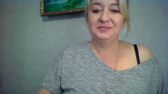 Snapshot of ArielXLoveresss chatting on October 14, 7:31 am ArielXLoveresss online show from October 14, 7:31 am