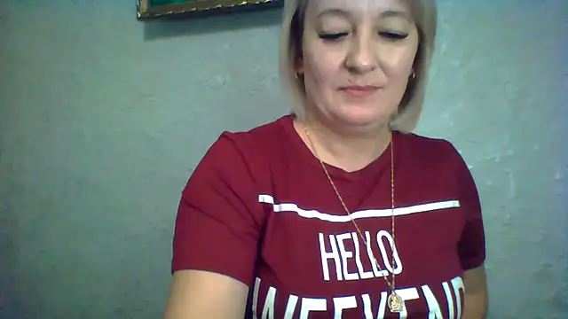 Snapshot of ArielXLoveresss chatting on October 18, 7:42 am ArielXLoveresss online show from October 18, 7:42 am