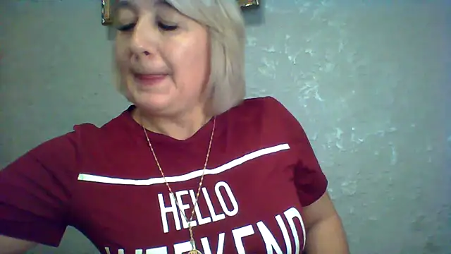 Snapshot of ArielXLoveresss chatting on October 19, 7:20 am ArielXLoveresss online show from October 19, 7:20 am
