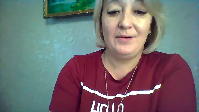 Snapshot of ArielXLoveresss chatting on October 23, 8:13 am ArielXLoveresss online show from October 23, 8:13 am