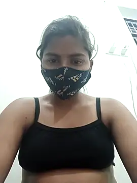 Snapshot of heena-3678 chatting on March 5, 5:39 pm heena-3678 online show from March 5, 5:39 pm