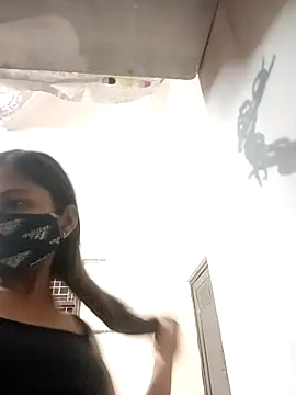 Snapshot of heena-3678 chatting on October 25, 1:51 pm heena-3678 online show from October 25, 1:51 pm