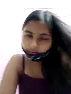Snapshot of heena-3678 chatting on April 4, 2:58 pm heena-3678 online show from April 4, 2:58 pm