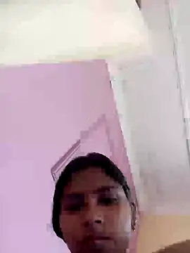 Snapshot of heena-3678 chatting on May 10, 5:34 am heena-3678 online show from May 10, 5:34 am