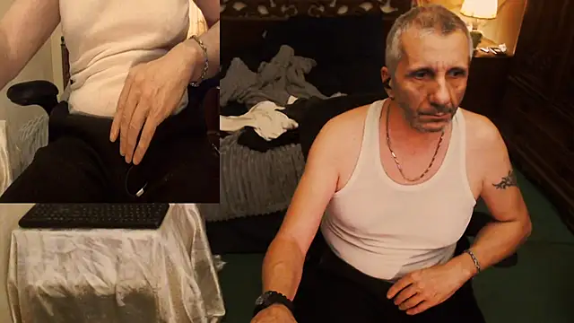 maxdaddy690 online show from October 2, 10:50 pm