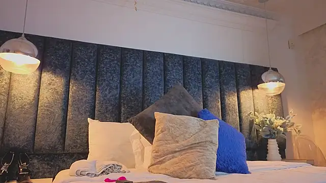 Ariannaa Suarez1 online show from September 8, 7:46 pm