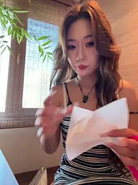 Snapshot of Xiaoxia-Baby chatting on June 11, 5:49 am Xiaoxia-Baby online show from June 11, 5:49 am