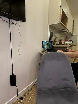 Snapshot of _KissMyAss_ chatting on February 14, 9:44 pm KissMyAss online show from February 14, 9:44 pm