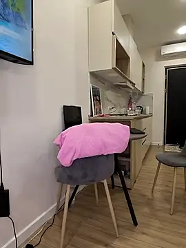 Snapshot of _KissMyAss_ chatting on February 20, 5:13 pm KissMyAss online show from February 20, 5:13 pm