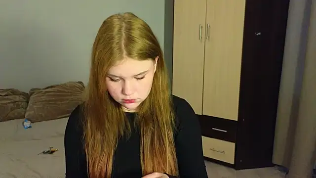 LaseyMoon online show from February 5, 2:05 am