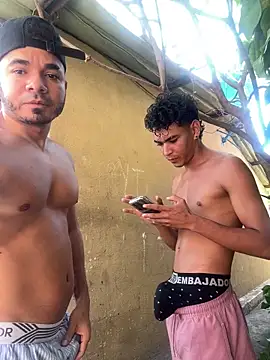 Snapshot of twinks_28 chatting on May 14, 12:12 pm twinks 28 online show from May 14, 12:12 pm