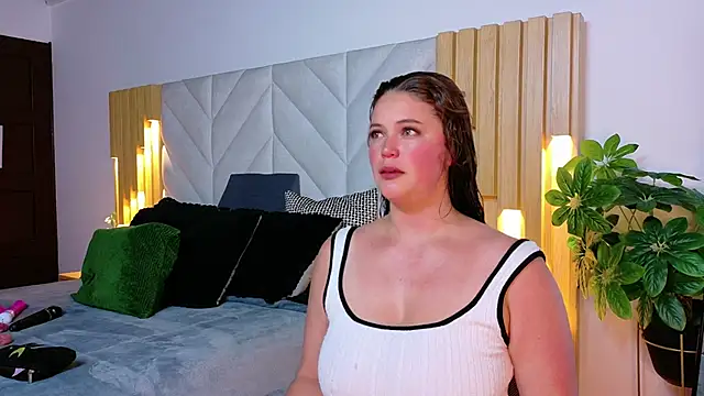 Snapshot of Anaise_latif chatting on October 2, 11:28 am Anaise latif online show from October 2, 11:28 am