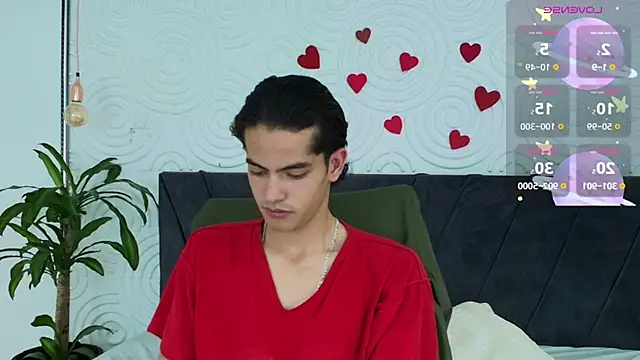 Snapshot of Maximoherrera_16 chatting on May 26, 12:12 pm Maximoherrera 16 online show from May 26, 12:12 pm