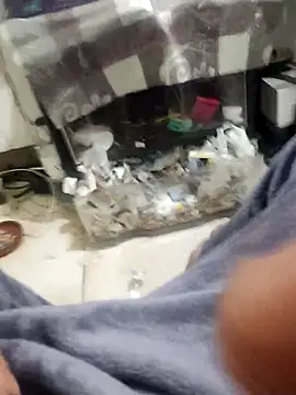 Snapshot of Andros1975 chatting on March 16, 9:05 pm Andros1975 online show from March 16, 9:05 pm