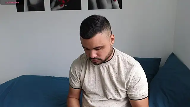 Snapshot of khalidferrer chatting on March 4, 3:15 pm khalidferrer online show from March 4, 3:15 pm