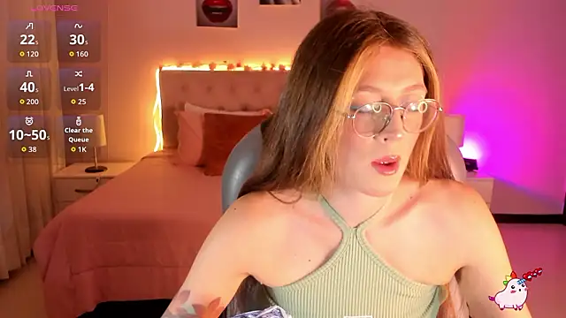 Emily Warren  online show from March 6, 8:16 pm