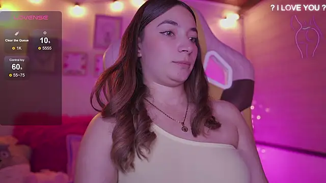 Snapshot of issa_monterrey chatting on February 13, 11:12 pm issa monterrey online show from February 13, 11:12 pm