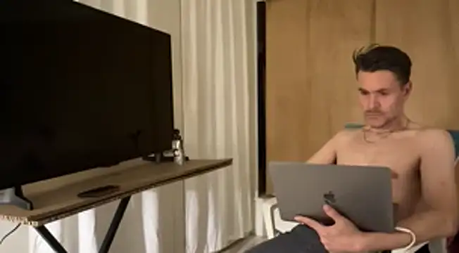 Snapshot of webtonight chatting on February 25, 3:52 am webtonight online show from February 25, 3:52 am