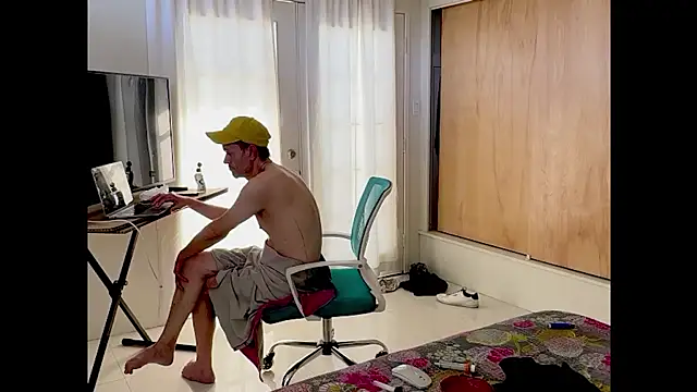 Snapshot of webtonight chatting on February 25, 10:18 pm webtonight online show from February 25, 10:18 pm