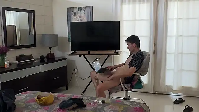 Snapshot of webtonight chatting on February 26, 1:21 am webtonight online show from February 26, 1:21 am