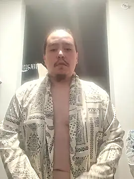 Snapshot of daddykin715 chatting on January 12, 7:02 am daddykin715 online show from January 12, 7:02 am