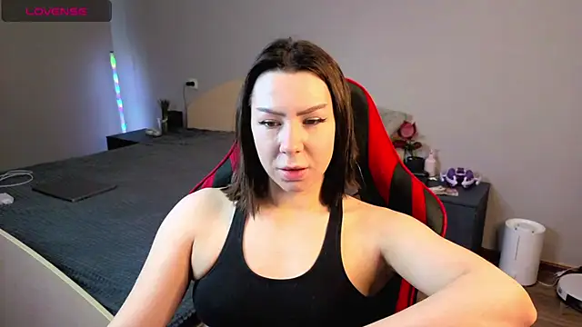 Snapshot of meganluss chatting on February 20, 4:31 am meganluss online show from February 20, 4:31 am