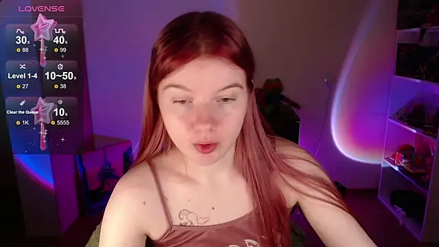 Snapshot of Strawberry_juli chatting on October 9, 7:50 am Strawberry juli online show from October 9, 7:50 am