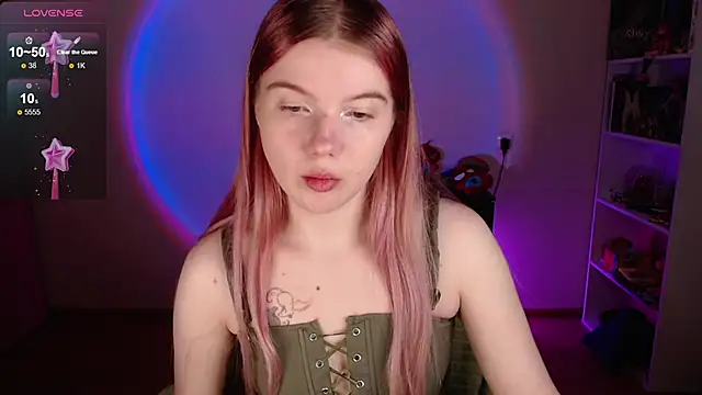 Strawberry juli online show from December 17, 6:41 am