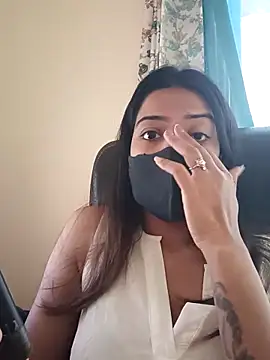 Snapshot of CRAZY__BITE chatting on February 5, 9:47 am CRAZY BITE online show from February 5, 9:47 am