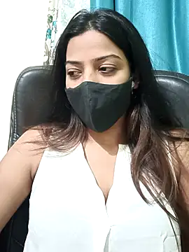 Snapshot of CRAZY__BITE chatting on February 8, 9:51 pm CRAZY BITE online show from February 8, 9:51 pm