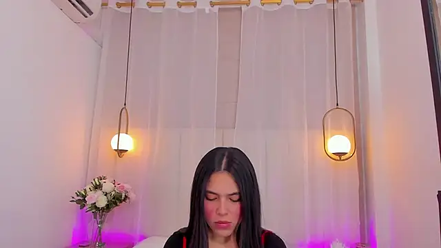 Snapshot of Haily_b chatting on April 23, 9:06 pm Haily b online show from April 23, 9:06 pm