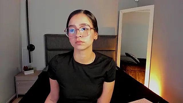 sweet obsession   online show from February 10, 12:20 pm