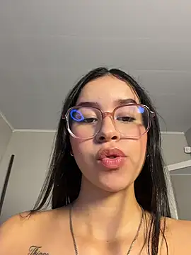 sweet obsession   online show from February 11, 12:10 pm