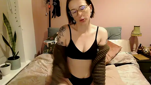 Snapshot of BlaireBarbi chatting on November 3, 6:53 pm BlaireBarbi online show from November 3, 6:53 pm