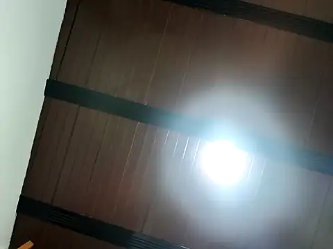 miaoconell online show from April 4, 8:50 pm