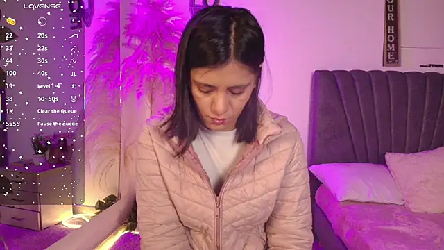 Snapshot of miaoconell chatting on April 23, 12:29 pm miaoconell online show from April 23, 12:29 pm