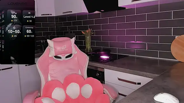 ShaiyaMinn3 online show from March 7, 6:49 pm