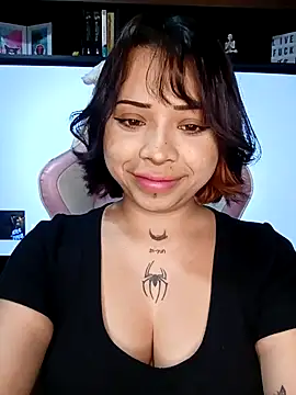 Snapshot of Akame_yumi chatting on November 3, 12:02 am Akame yumi online show from November 3, 12:02 am