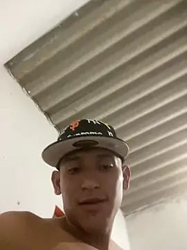 Babyalienqm online show from March 29, 6:46 am