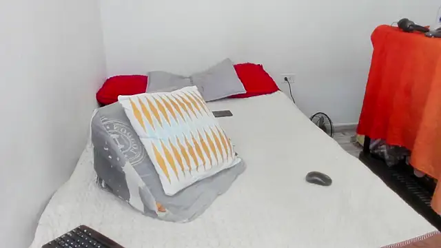 damian c12 online show from March 6, 11:31 pm