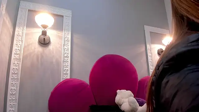 Bonniie 22 online show from February 7, 8:34 pm