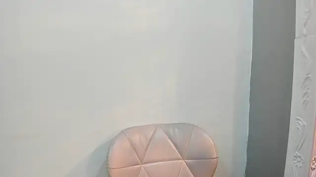 Bonniie 22 online show from March 25, 6:58 pm