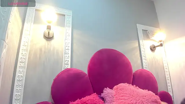 Bonniie 22 online show from April 17, 7:28 pm