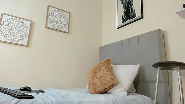 mary cute9 online show from January 10, 11:45 am