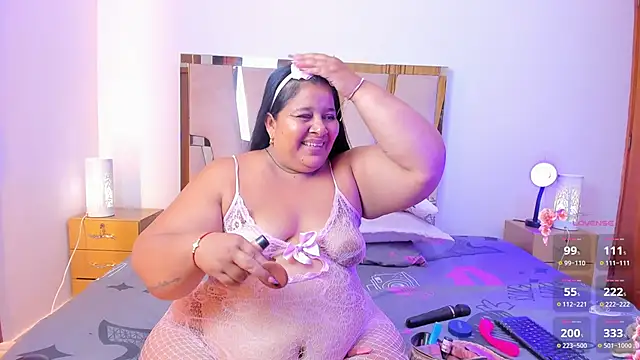 LunaaSweett online show from December 20, 12:23 pm