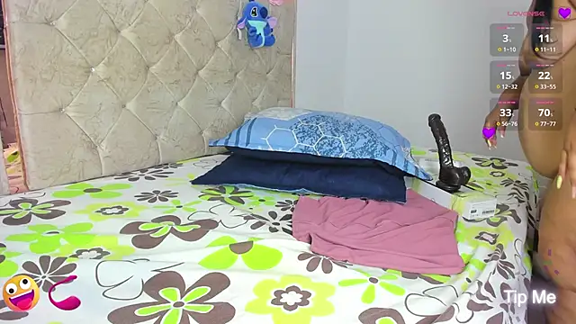 LunaaSweett online show from January 31, 7:11 pm