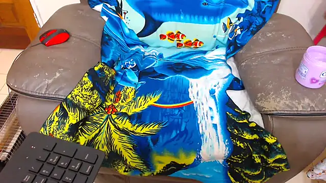 ChocolateClit online show from November 23, 4:01 am